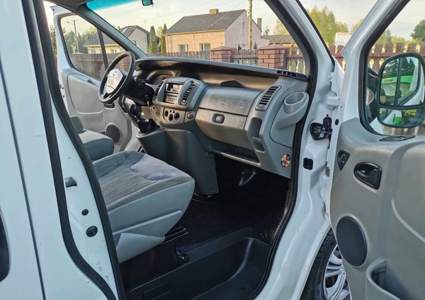 Renault Trafic cena 27900 przebieg: 370000, rok produkcji 2010 z Bełchatów małe 79